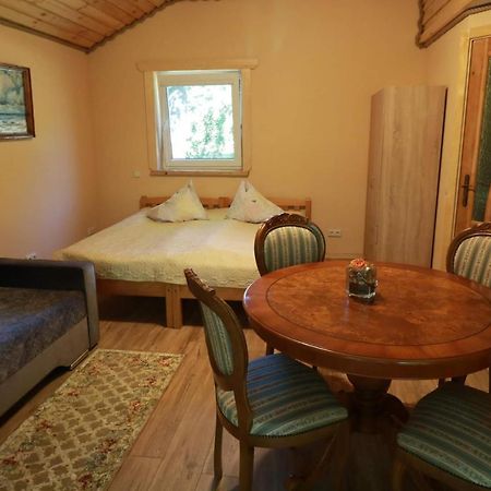 Namelis Nr 1 Adeles Sodyba Sturmai Extérieur photo